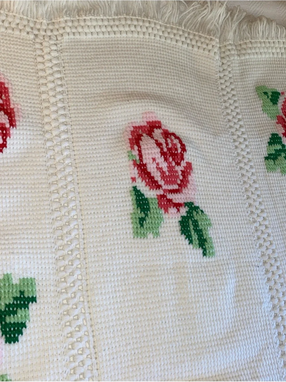 Hand crochet Afghan throw cottage rose Crosstitch cottage core 38“ x 80“ – B 12